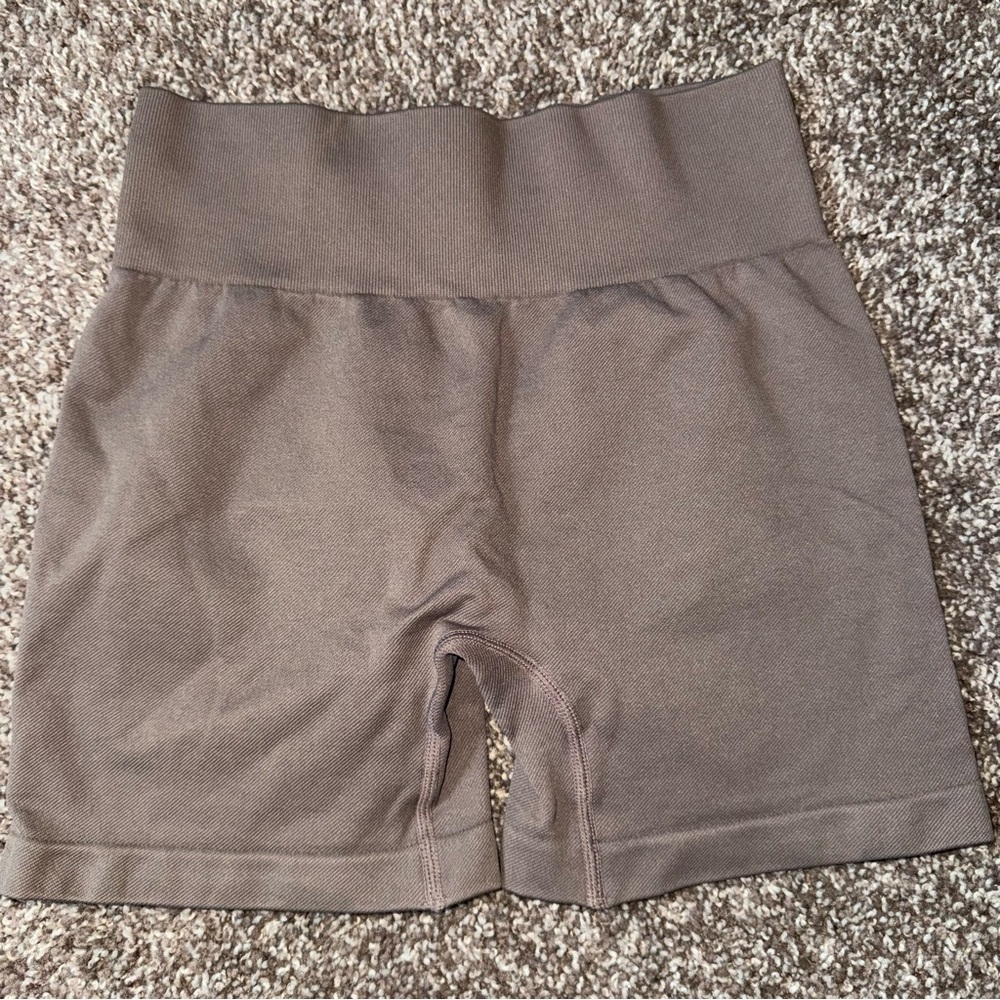 brown OQQ short
